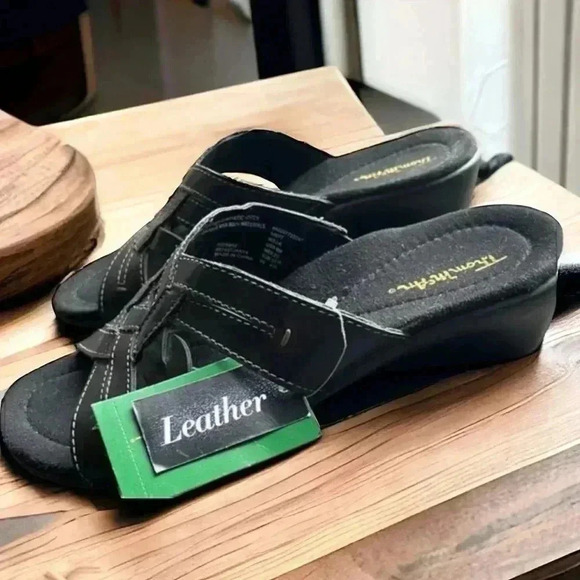 THOM McAn NEW With Tags Willia Size 6 Medium Black Leather Open-toed Samdal - Picture 3 of 3